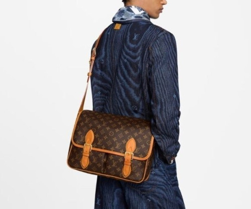 💕 루* 고급 사첼 메신저백