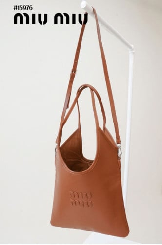 🔆 [MIUMIU] 미우미우 레더 쇼퍼 토트백 🔆