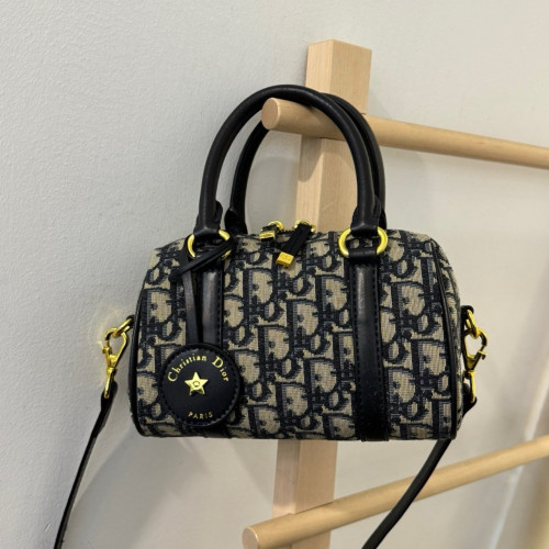 🤴🏻  #디올 (D*or) 17 나노 백🤴🏻