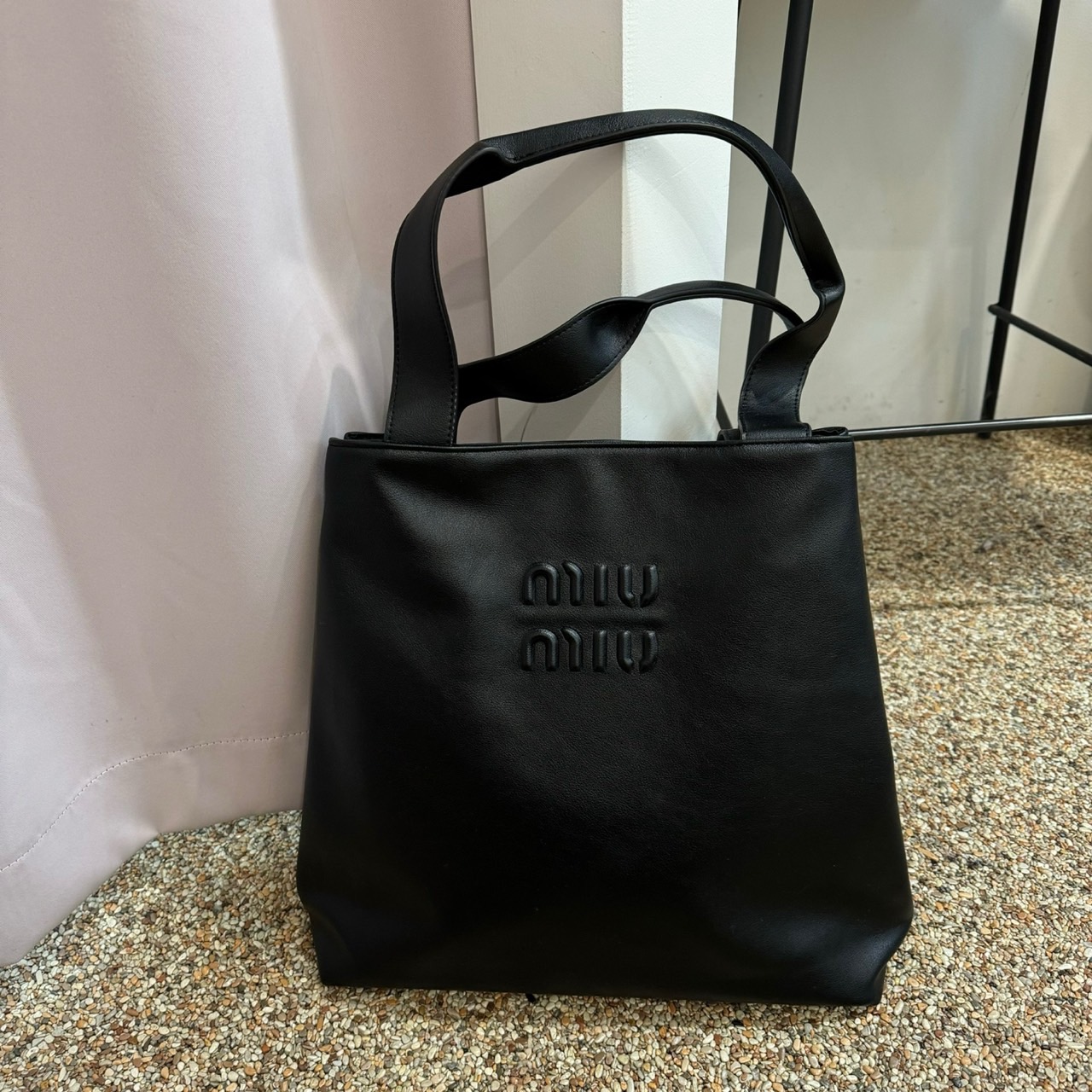 🤴🏻  #미우미우 (M*u) 가죽 호보백🤴🏻