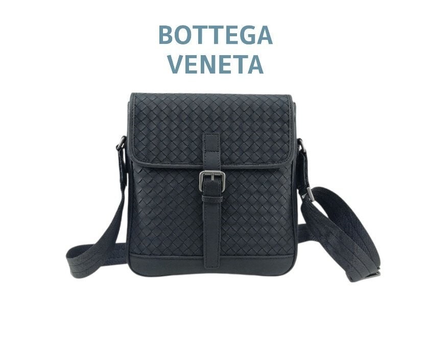 💕 보** 인트레치아토 버클 레더 크로스 백