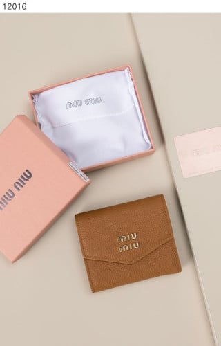 #미우미우 [MIU MIU] 수입프리미엄급 미우미우 가죽 반지갑 신상 입고💢 #태그 #지갑 #12016