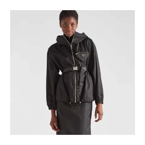 #프라다 [ P*ADA ] 수입 파우치가 달린 리나일론 후드 블루종 재킷 입고💢 #여성상의 #자켓