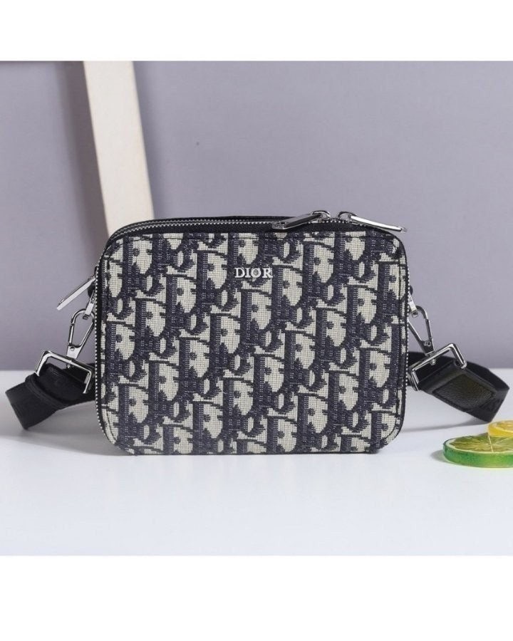 💕 디* 투지퍼백