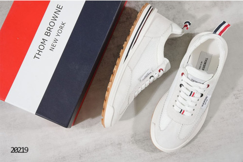 🔆 [THOME BROWNE] 톰브라운 테크 러너 스니커즈 🔆