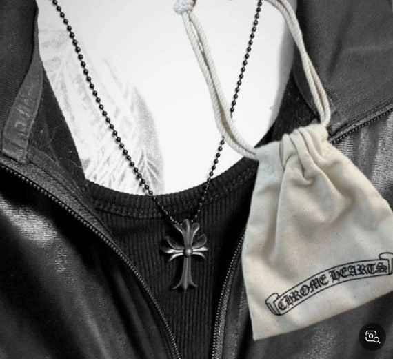 #쥬얼악세사리 크*하* 실리크롬 CH 크로스 펜던트(블랙) (mrp 798252)