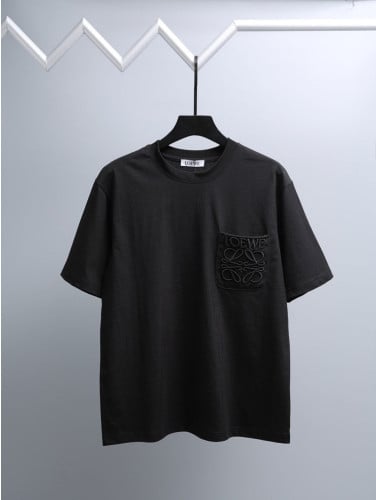 💕 로** 포켓 애너그램 자수 티셔츠