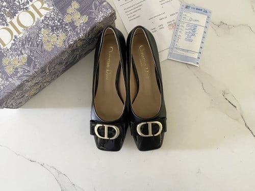 💕 디* CD로고 리본 장식 애나멜 펌프스 힐