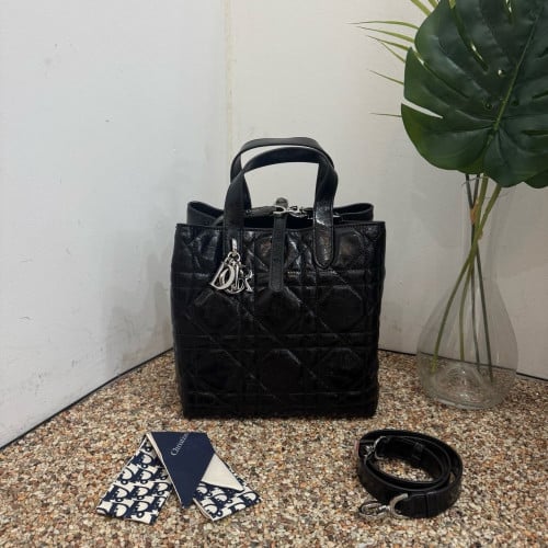 💕 디* 뚜주흐 나노 버티컬 토트백