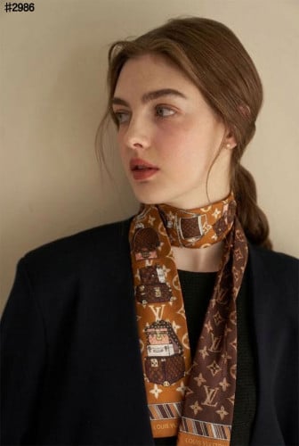 🍀 [LOUIS VUITTON] 루이비통 모노그램 컨피덴셜 방도 스카프 🍀