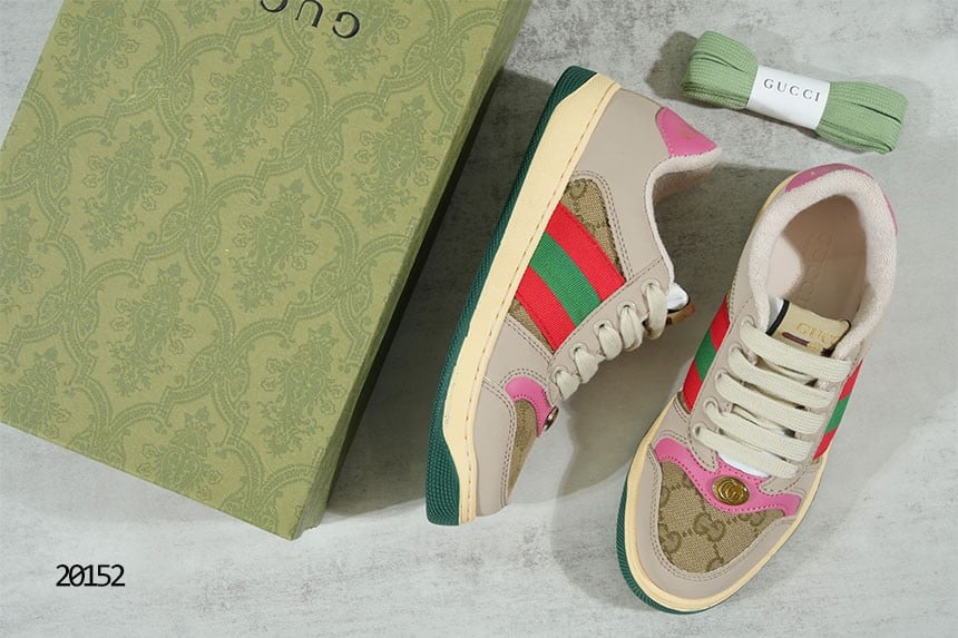 🔆[GUCCI] 구찌 여성 GG 크리스털 스크리너 스니커즈 🔆