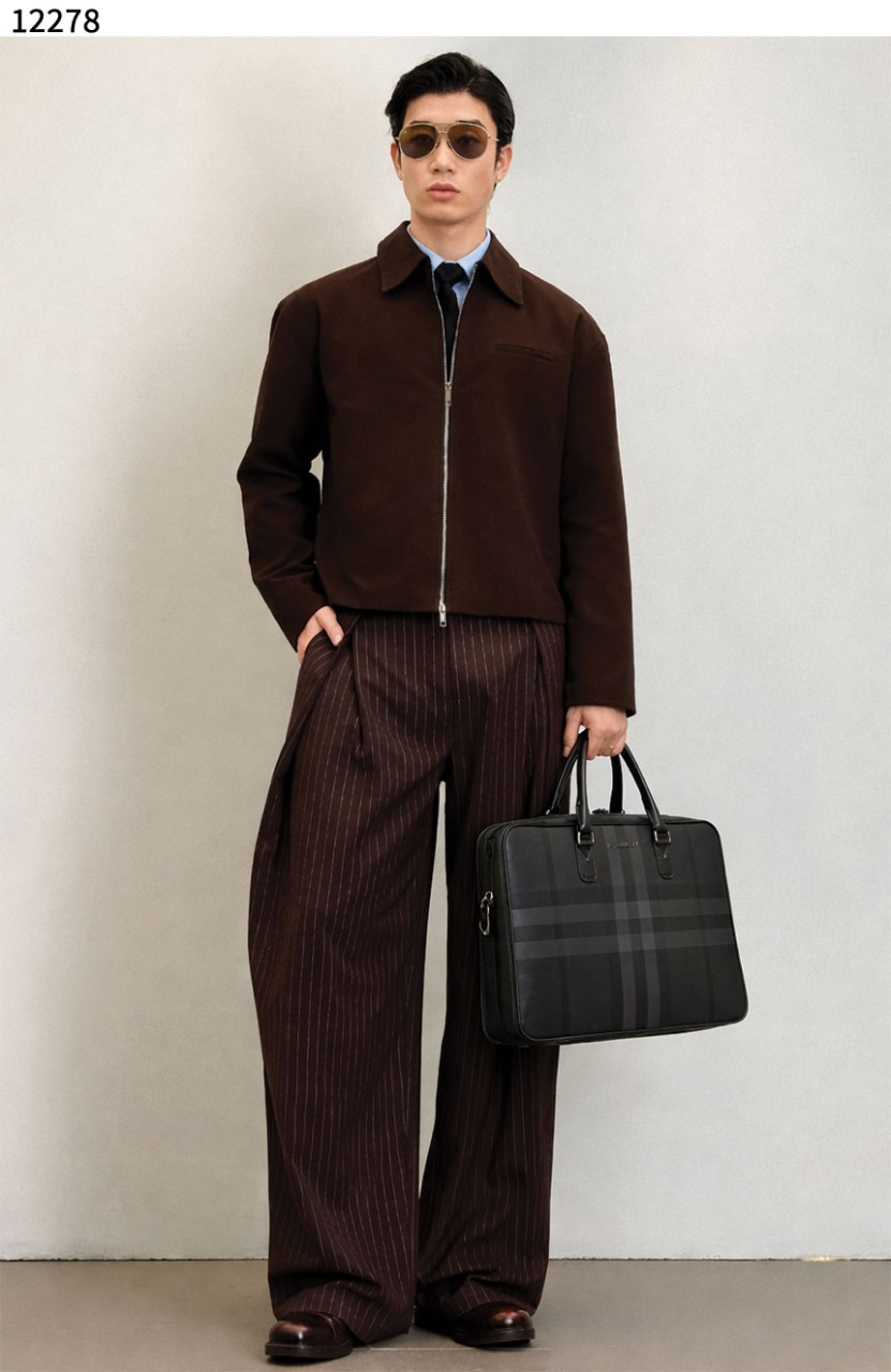 #버버리 [BURBERRY] 수입프리미엄급 버버리 에인스워스 브리프케이스 신상 입고💢 #태그 #가방 #12278