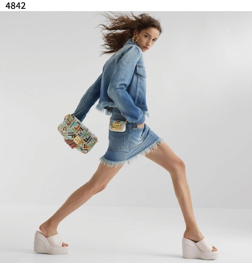 #펜디 [FENDI] 수입프리미엄급 펜디 바게트백 신상 입고💢 #태그 #가방 #4842