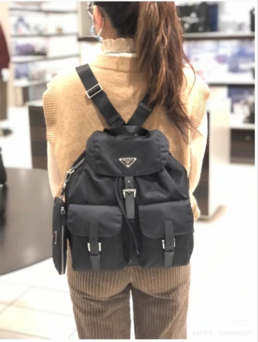 프라다  미니엄 리나일론 파우치 백팩