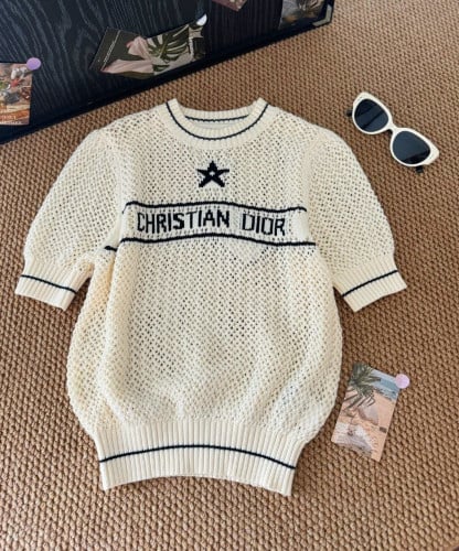 💕 디* 오픈워크 클래식 펀칭 자카드 니트 반팔 - 수입