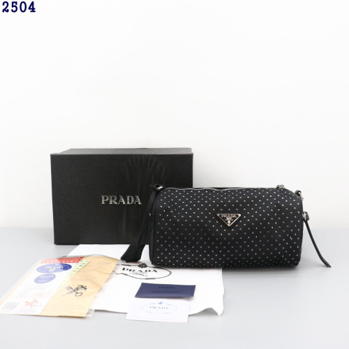 👹프라다 리나일론 백 스터드 블랙👹