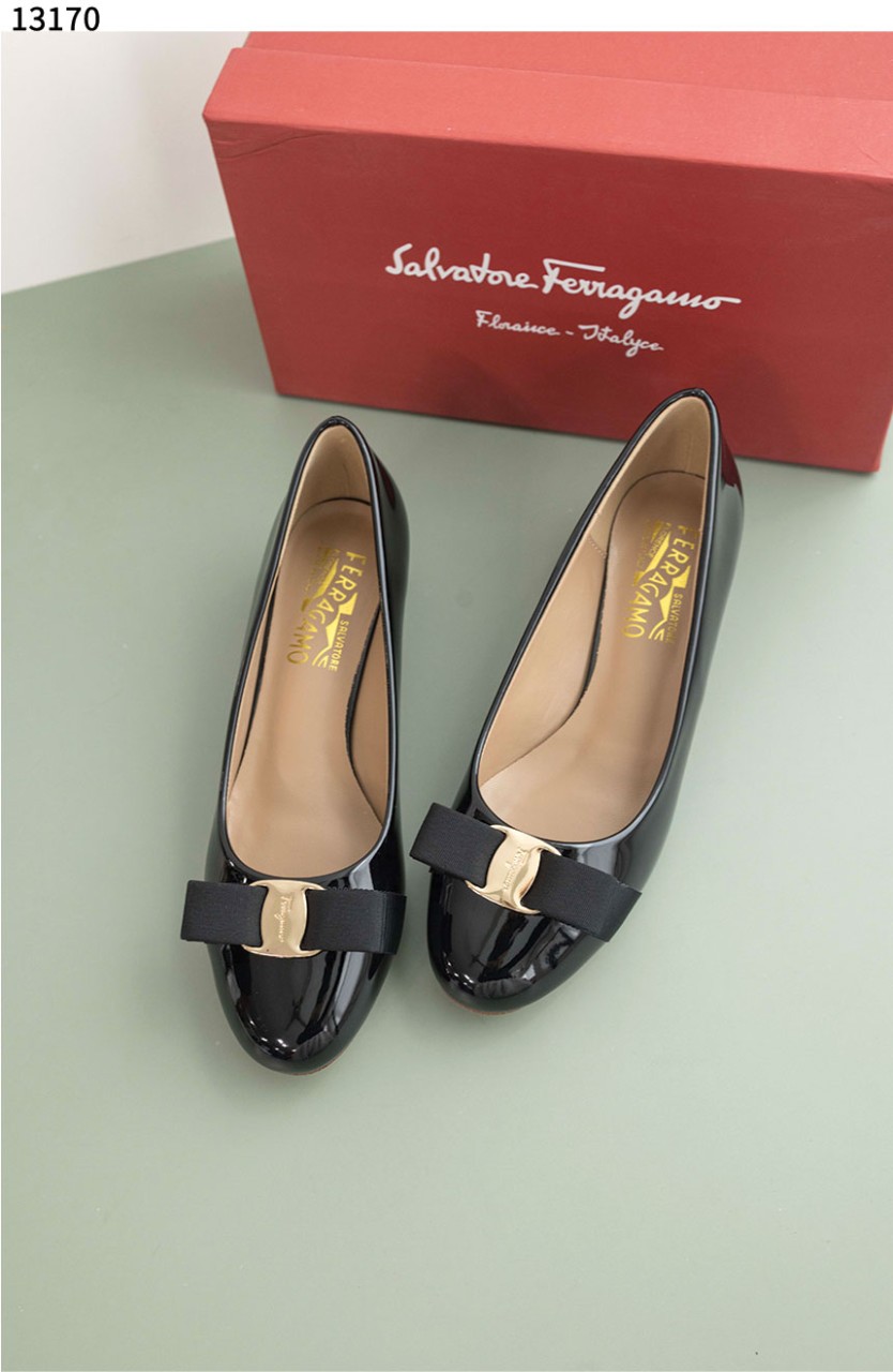 #페라가모 [Ferragamo] 바라 펌프스 신상입고💢 #신발 #13170