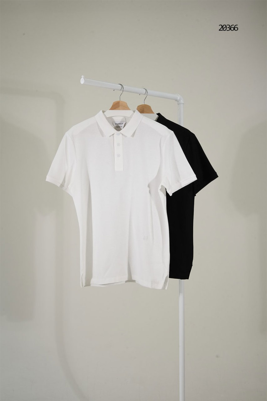 🔆 [Bottega Veneta] 보테가베네타 히든 로고 미니멀 카라 반팔 티셔츠 🔆