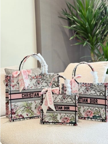 💕 디* 3D자수 쁘렝땅 에테 북 토트백 ( 중36cm )