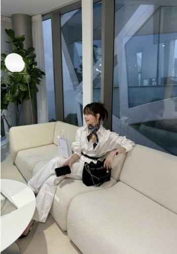 💕 에*** 식스틴스퀘어 스카프