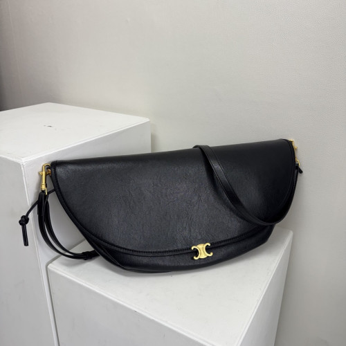 🤴🏻 #셀린느 하프문 트리오페 베사체🤴🏻신상 입고🤴🏻