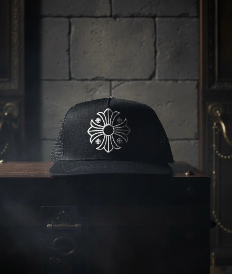 크VVV 플로랄 크로스 자수 트러거햇 ✔수입