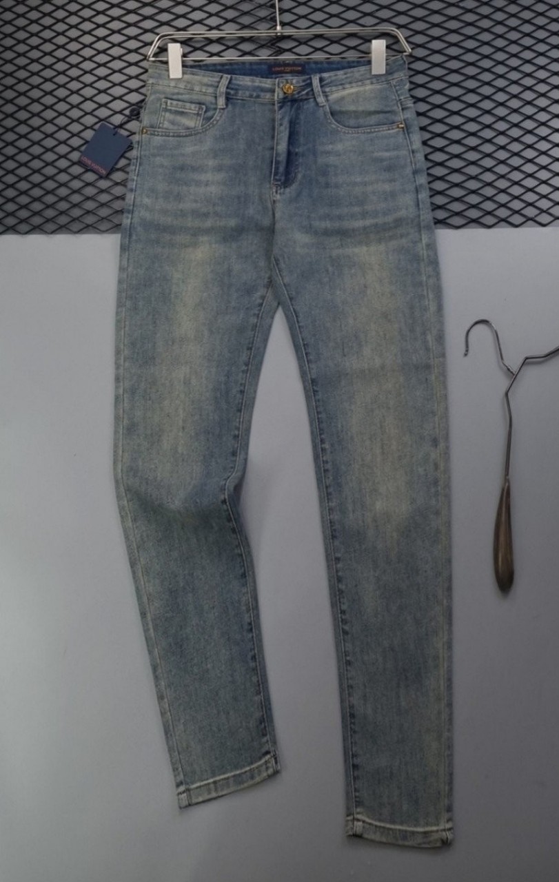 루VVV 모노그램 로고포인트 워싱스판 데님진 ➡️수입풀(봄제품)