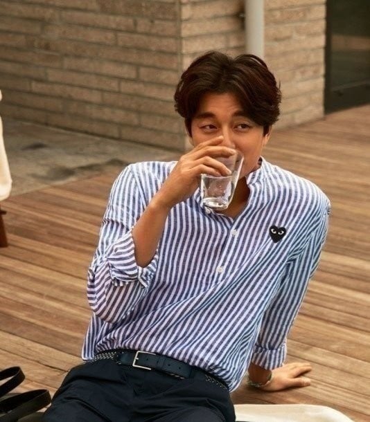 꼼V 스트라이프 셔츠(블랙와펜) ➡️수입풀