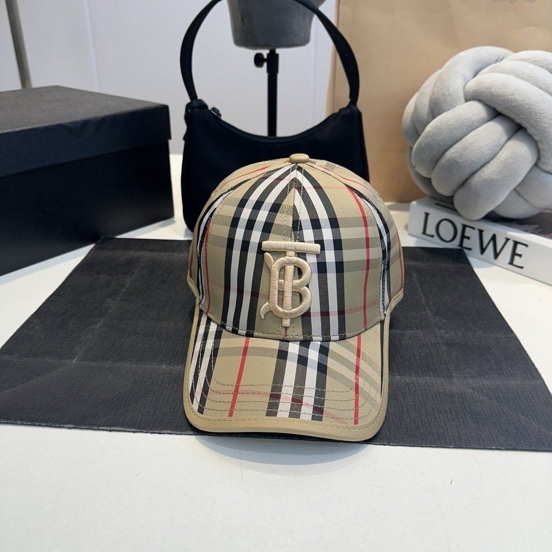 버VV 모노그램 자수 체크 볼캡✔수입