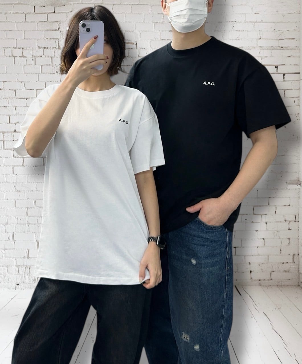 <APC 스몰로고 면 반팔>