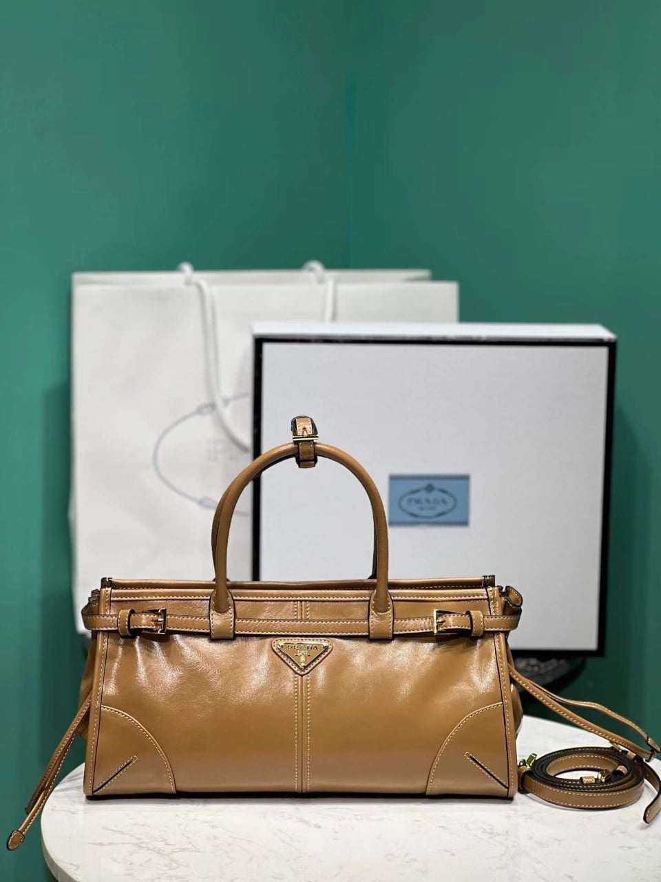 해배) Pr**a 럭스솔프 소프트백 (1BA426)