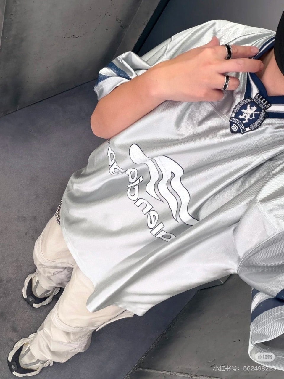 💕 발**** 3B 풋볼 오버사이즈 브이넥 티셔츠