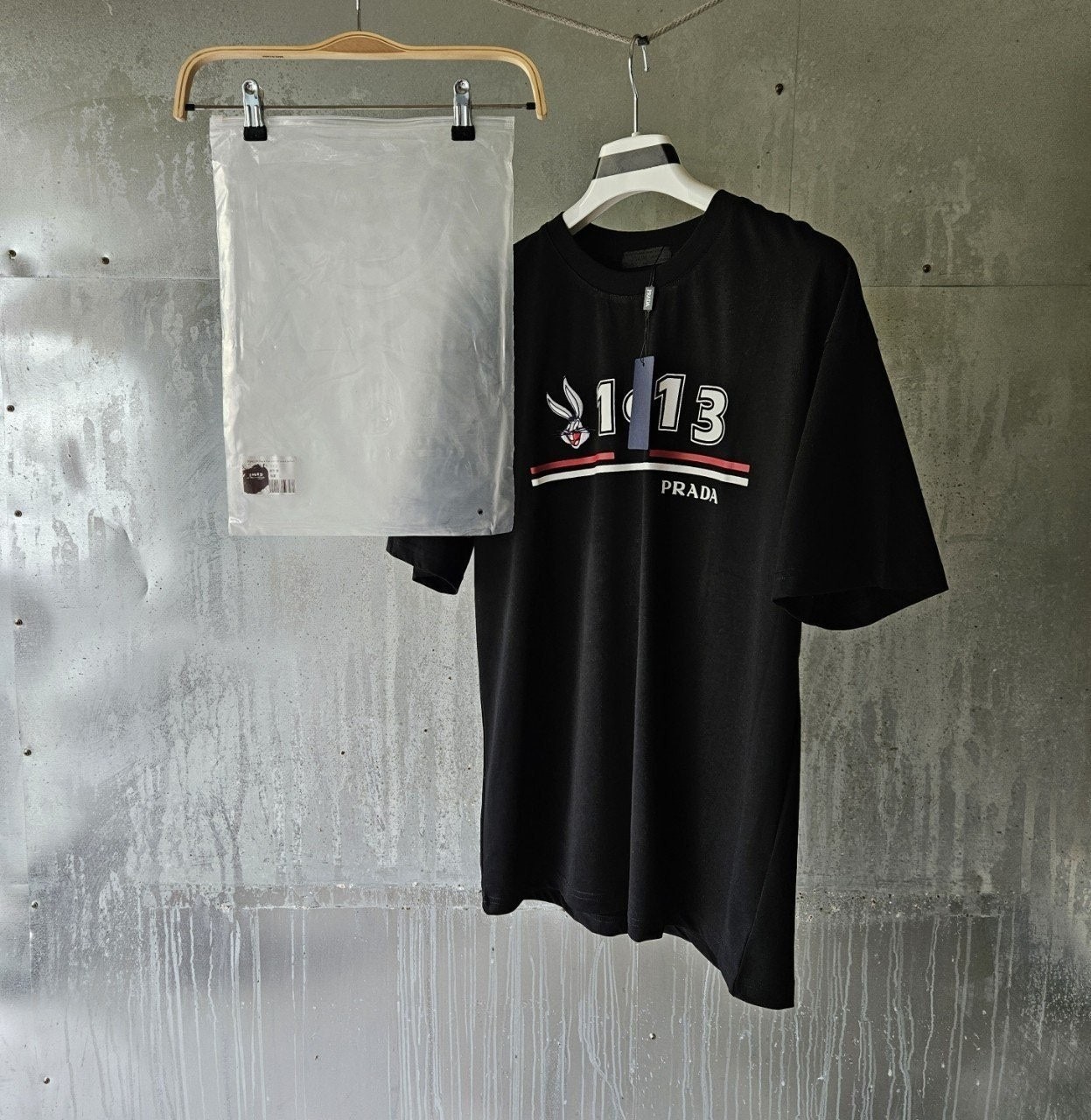 💕 프** 1913 바니 티셔츠