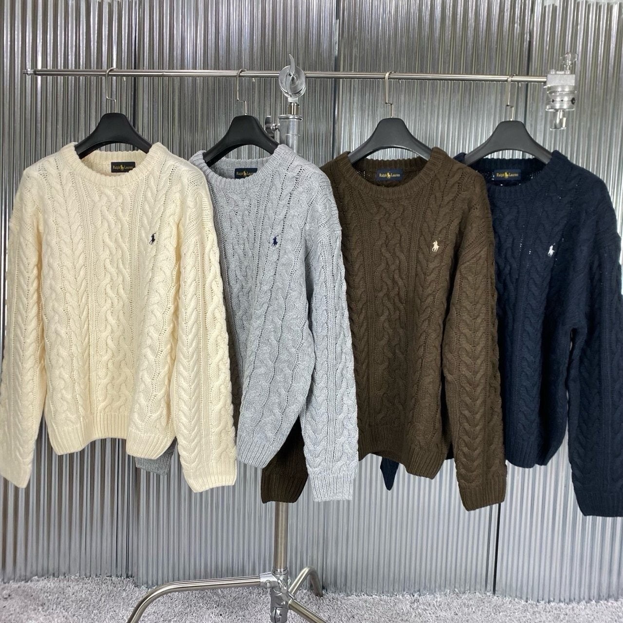 💕 폴* 킹 트위스트 니트