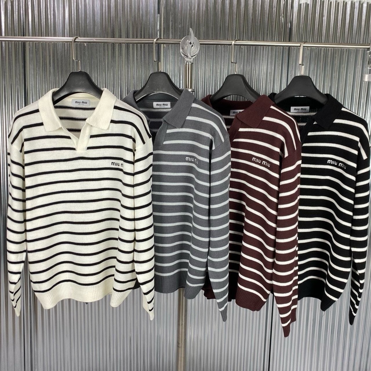 💕 미*** 브이트임 카라 니트