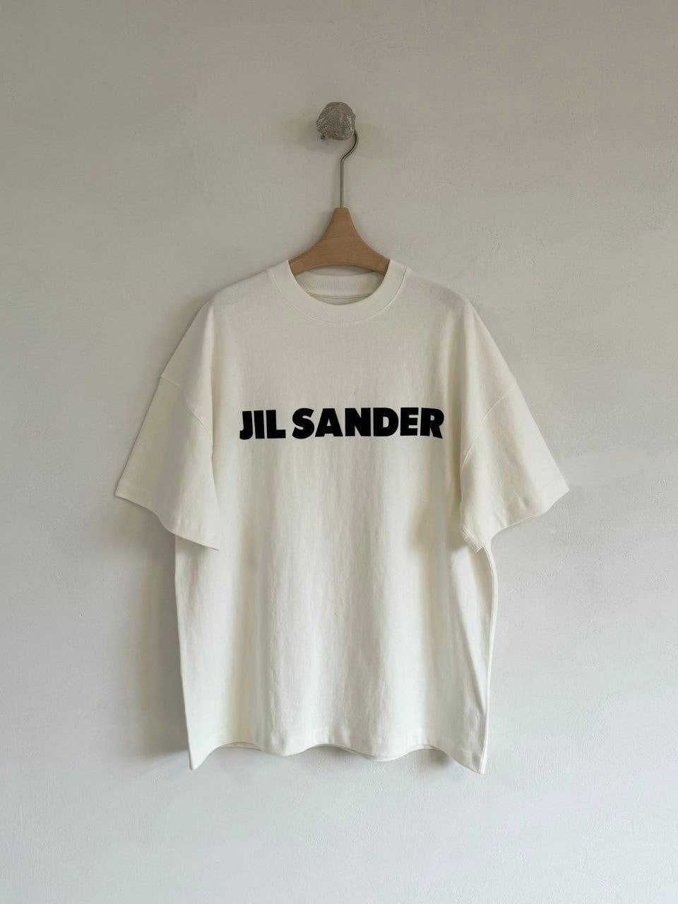 💕 질** 로고 미니멀 박스핏 반팔티셔츠 - 수입