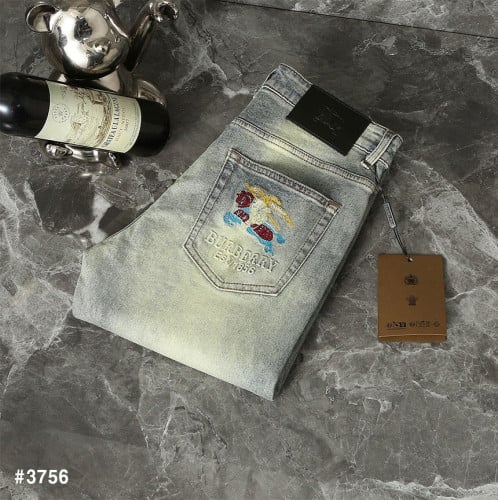 🍀 [BURBERRY] 버버리 포켓 엠브로이드 자수 로고 블랙패치 데님 팬츠 🍀