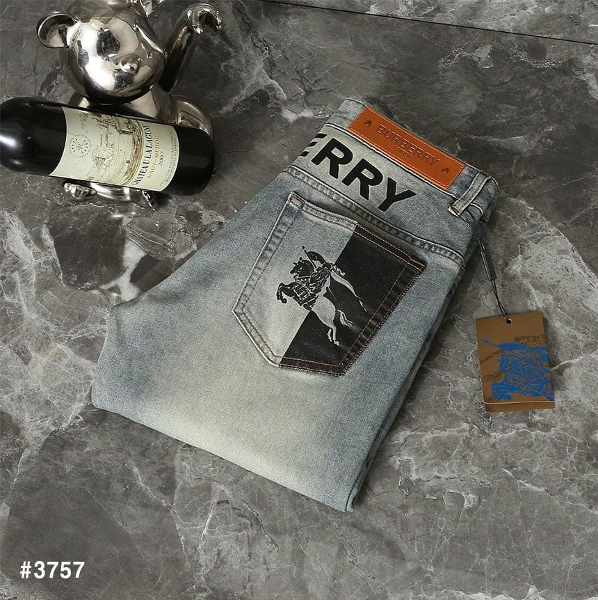 🍀 [BURBERRY] 버버리 EKD 포켓로고 브라운패치 데님 팬츠 🍀