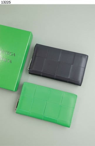 #보테가베네타 [BOTTEGA VENETA] 카세트 지퍼-어라운드 지갑 신상입고💢 #지갑 #13225