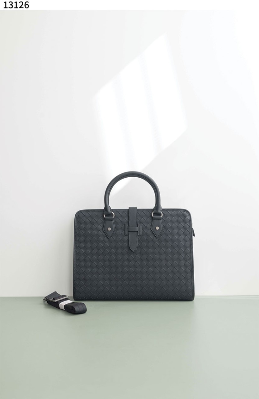 #보테가베네타 [BOTTEGA VENETA] 인트레치아토 우븐 가죽 브리프케이스 신상입고💢 #가방 #13126