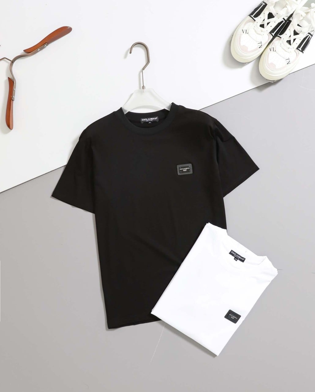 #돌체앤가바나 [ D & G ] 수입 로고 코튼 티셔츠 입고💢 #남성상의 #반팔티셔츠