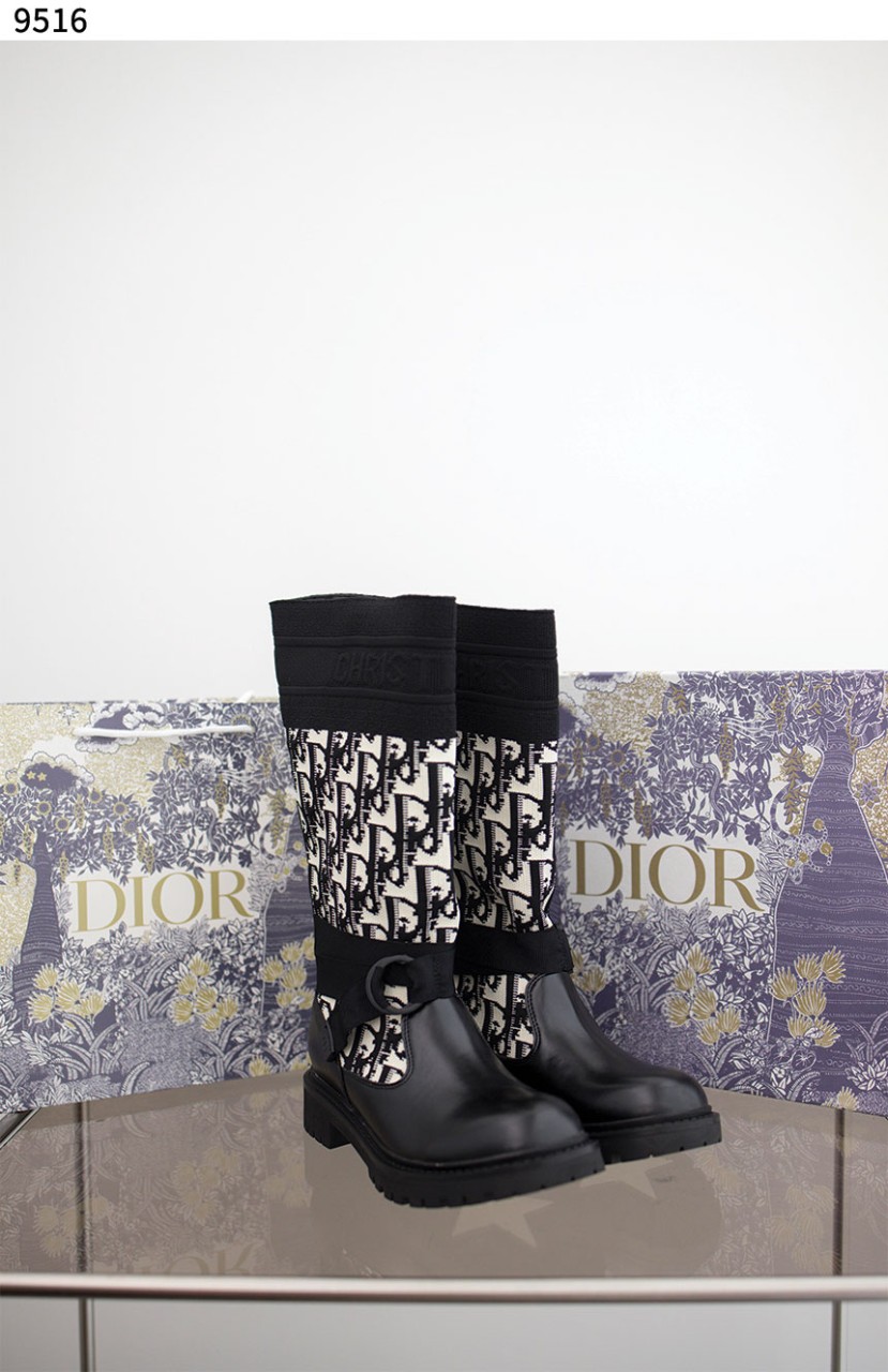 #디올 [Christian Dior] 디올 여성 앵클 롱 부츠 신상입고💢 #신발 #9516