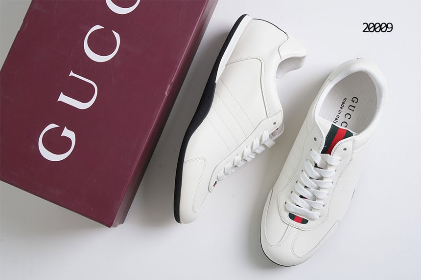 🔆[GUCCI] 구찌 남성 시프트 레더 스니커즈 화이트 🔆