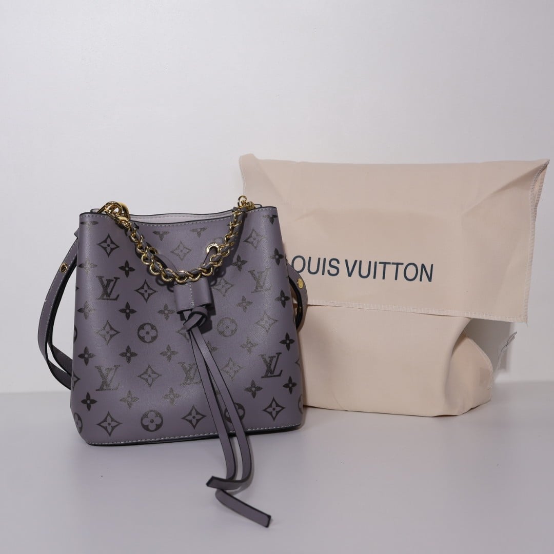 ✨루이비통 네오노에 BB ✨